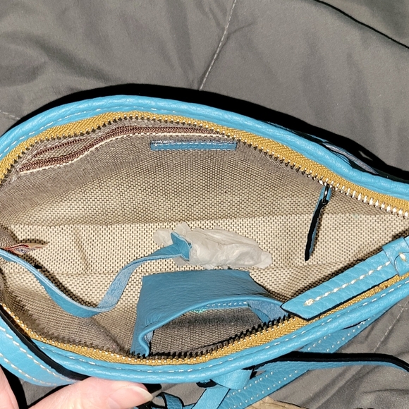 Beautiful Turquoise Dooney & Bourke Purse! - Picture 3 of 8